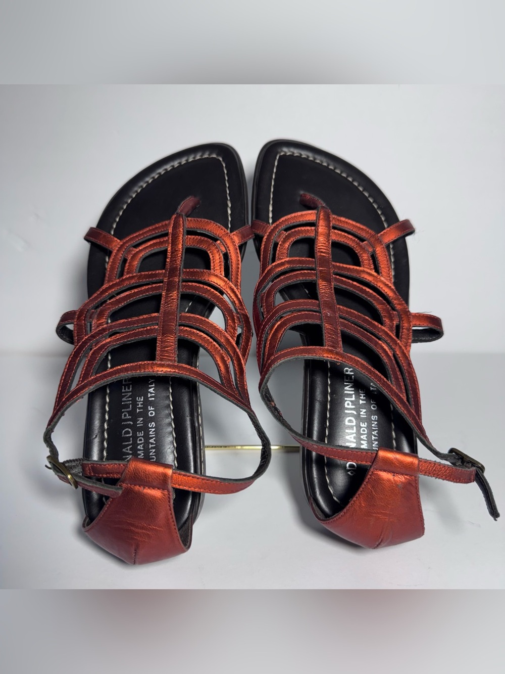 VTG Donald Pliner Peace for Children Metallic Leather Gladiator Sandal Flats 6.5 - Picture 9 of 10